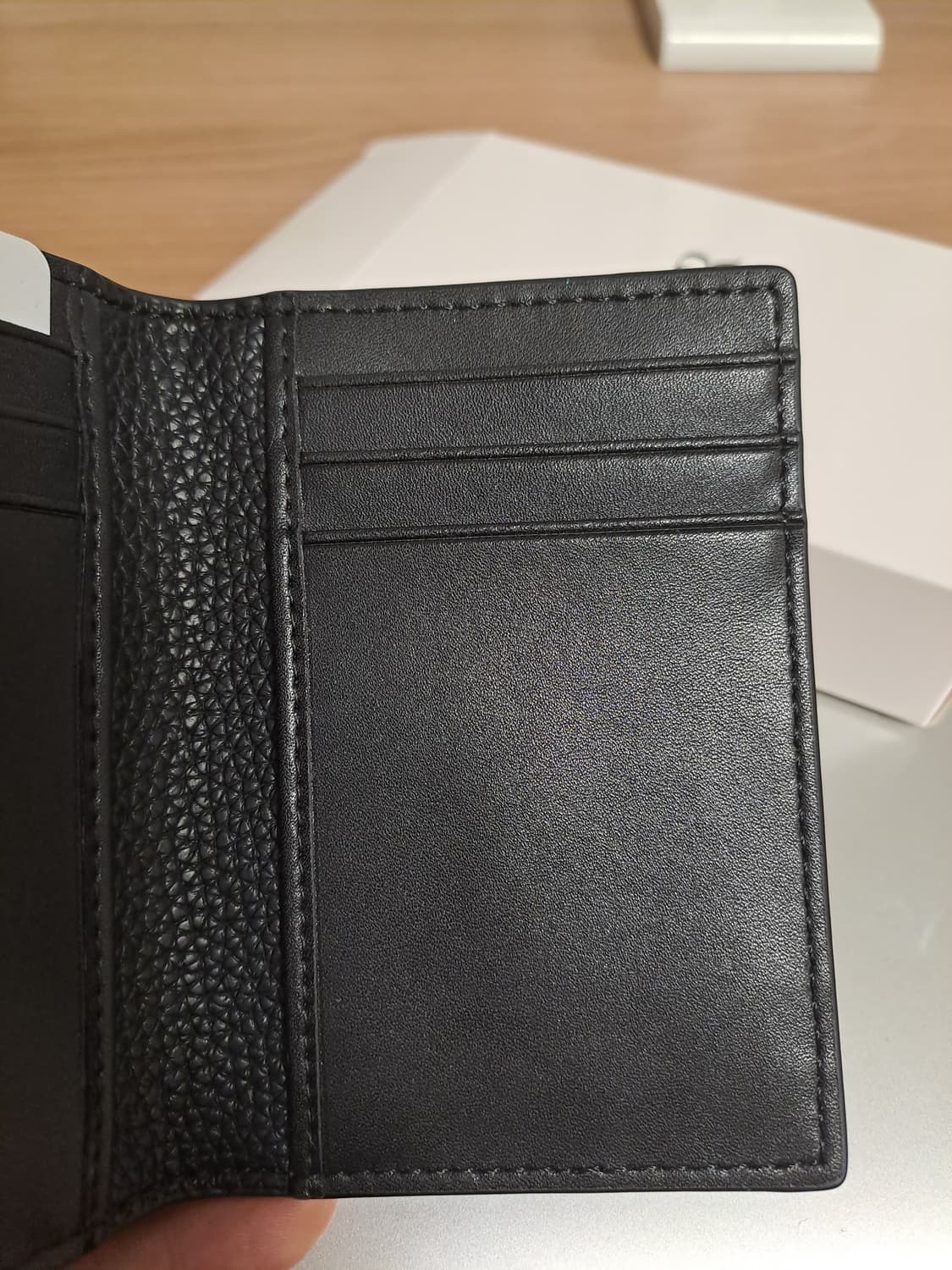 디올 2단 카드지갑 상품이미지4