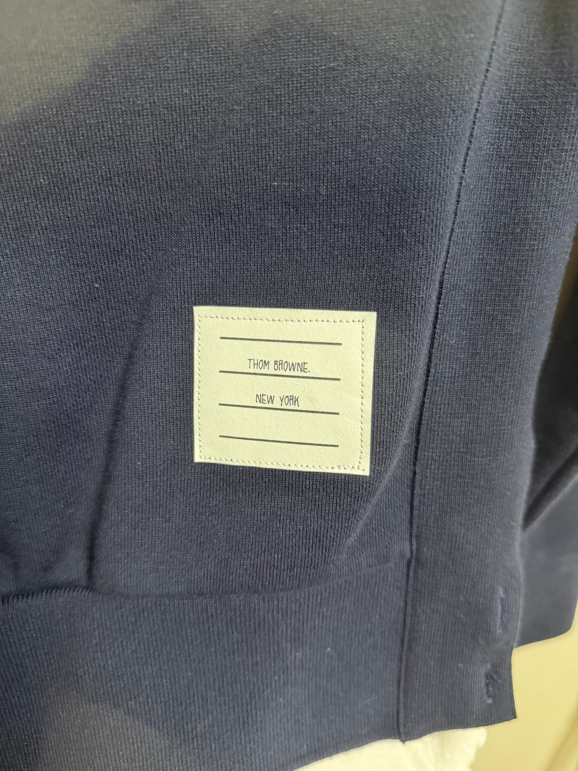 톰브라운 사선완장 네이비 맨투맨 (새상품) 상품이미지5