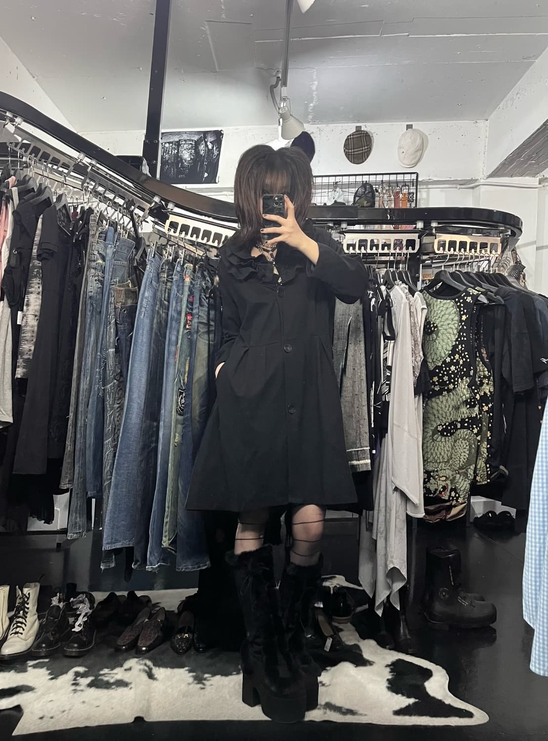 카라 프릴 포인트 코트 상품이미지1