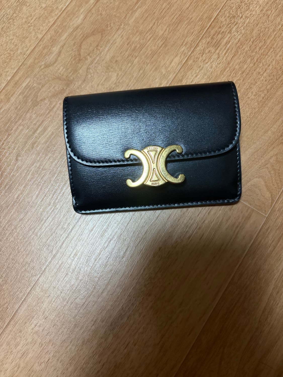 셀린느 트리옹프 카드지갑 블랙 금장 상품이미지3