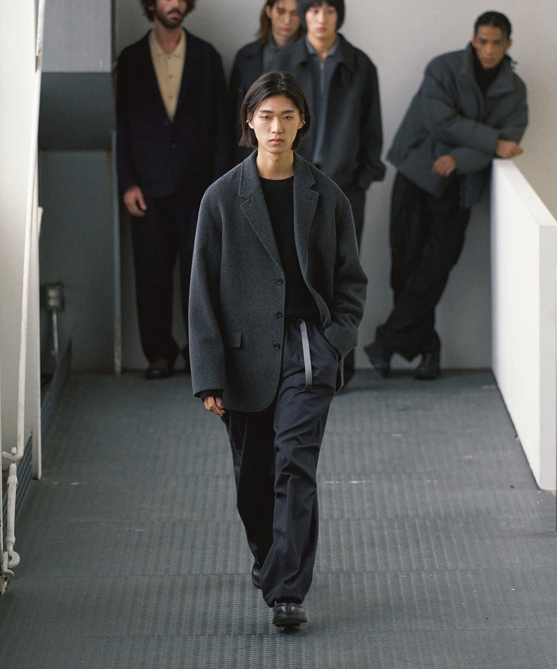 어나더오피스 3 button 자켓 차콜 상품이미지2