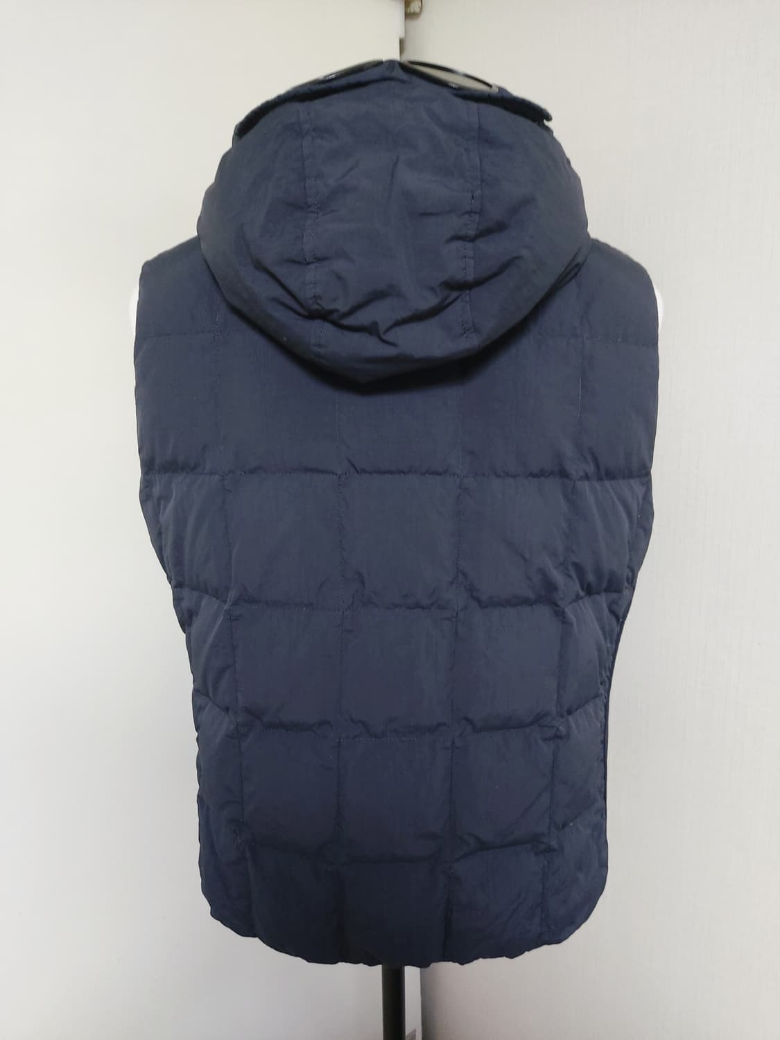 CP컴퍼니 고글 다운 후드 베스트 (105) 상품이미지3