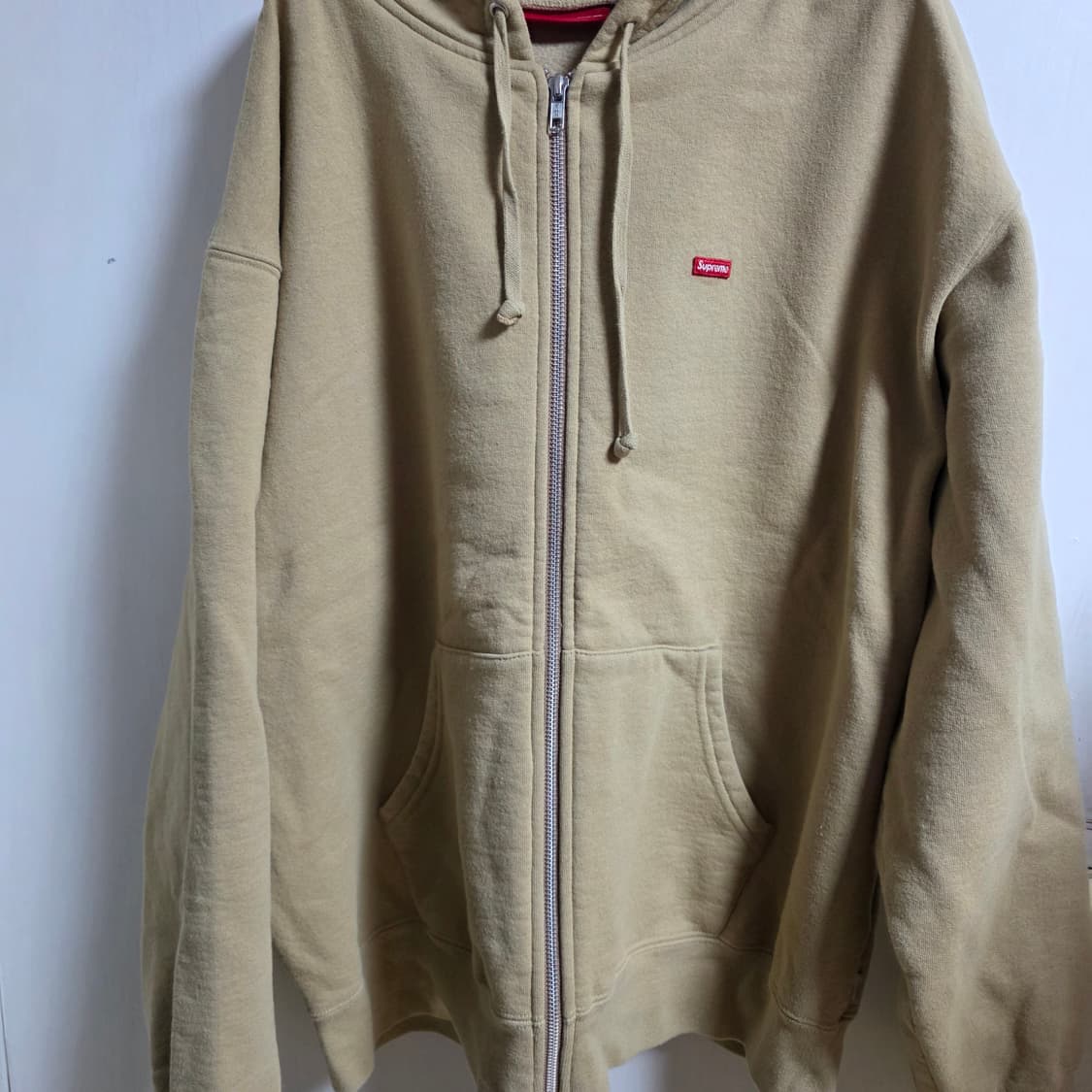 슈프림 스몰 박스 집업 후드 스웨트셔츠 다크 탄 - 24FW L사이즈 상품이미지4