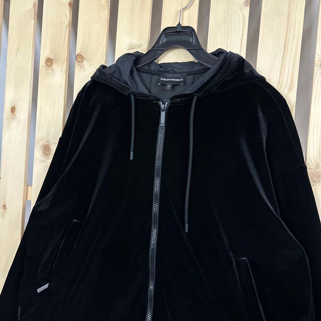 (M) 엠포리오 아르마니 블랙 벨벳 후드집업 상품이미지4