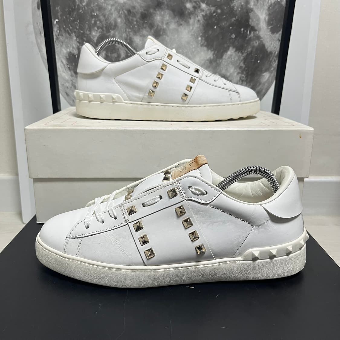 정품 41) 발렌티노 락스터드 스니커즈 265~270 상품이미지1