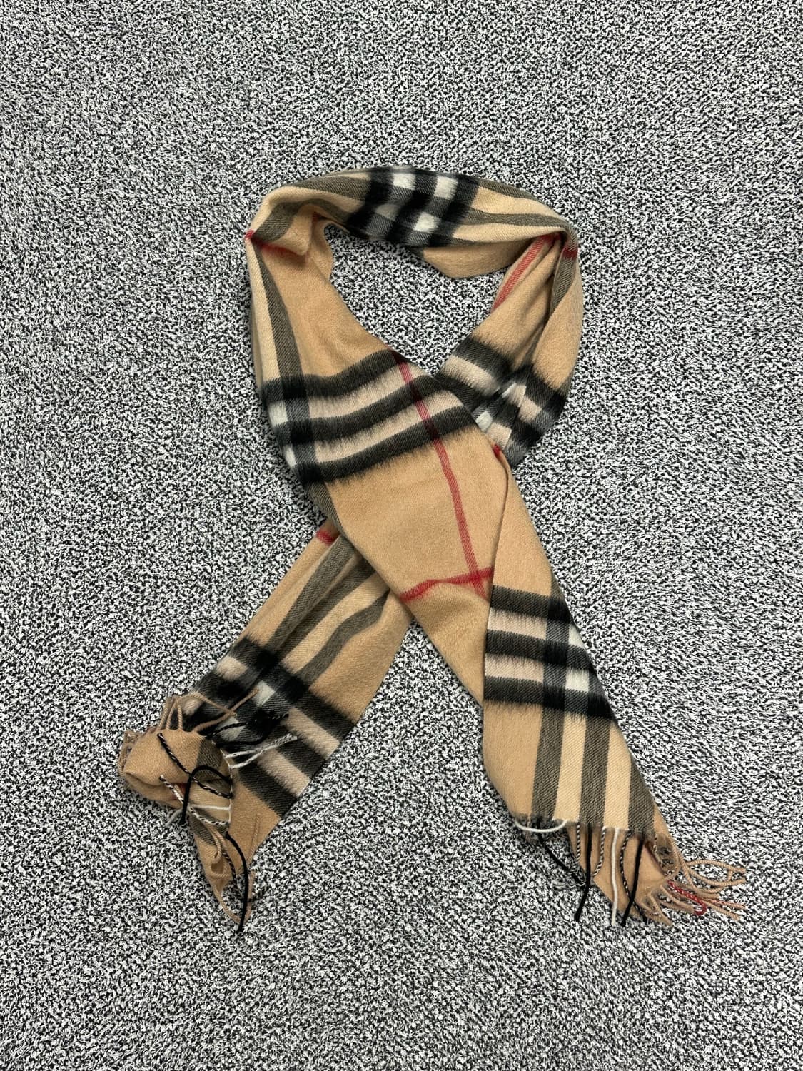 버버리 최신형 캐시미어 100% 머플러 상품이미지5