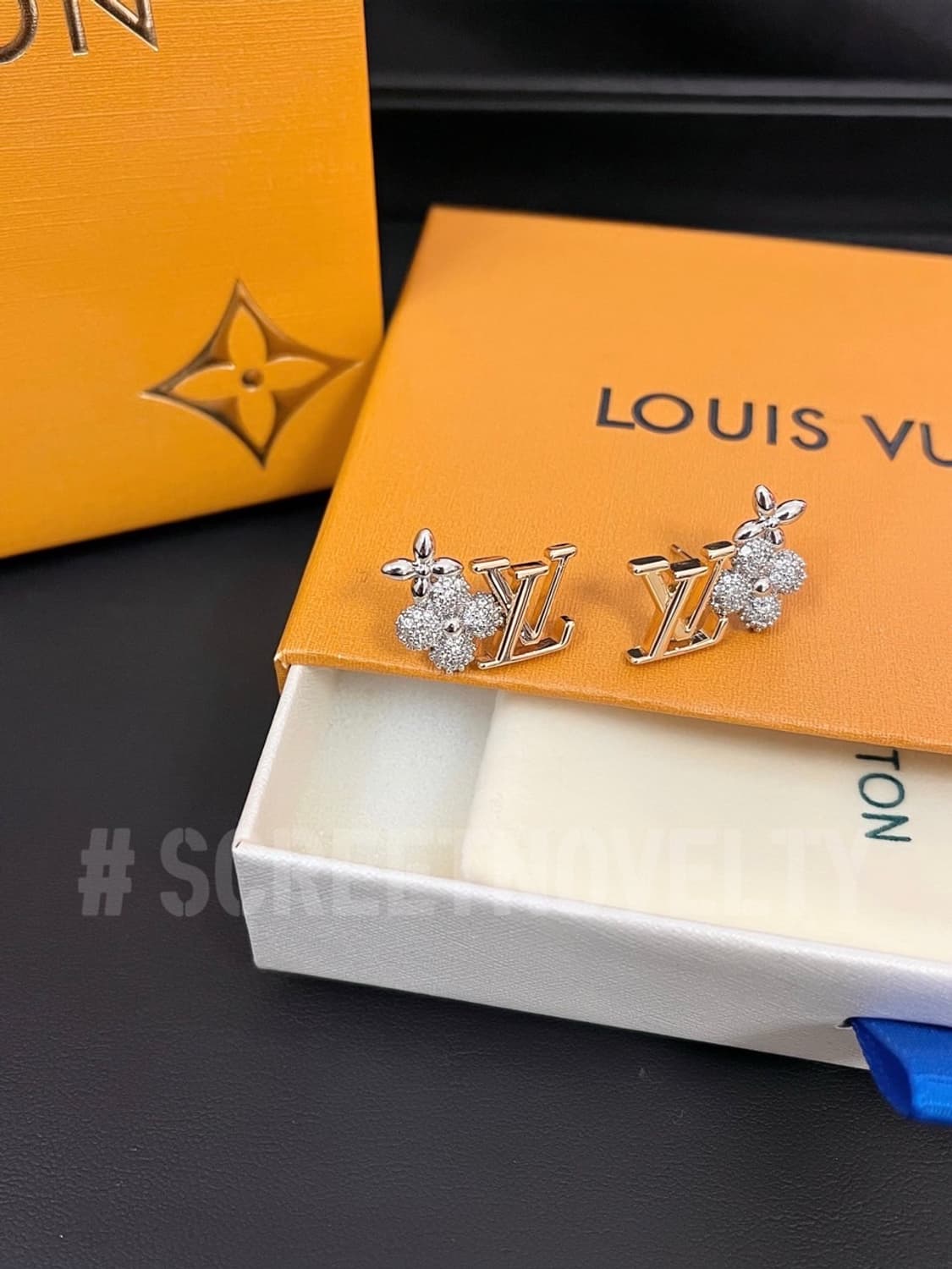 LV GRAM 이어링 큐빅플라워 풀박스 상품이미지7