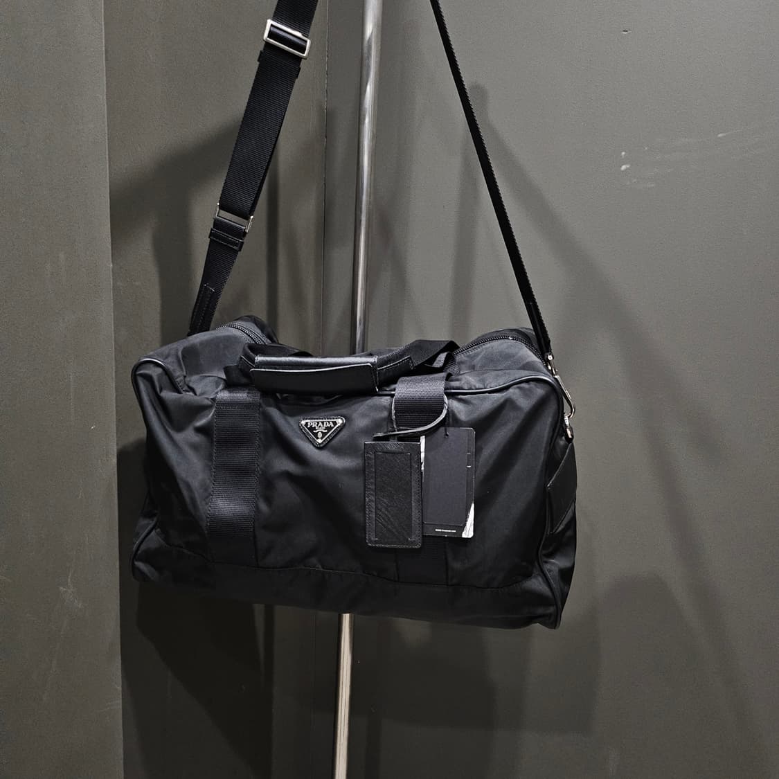 프라다 삼각로고 나일론 레더패치 보스턴 백 상품이미지3