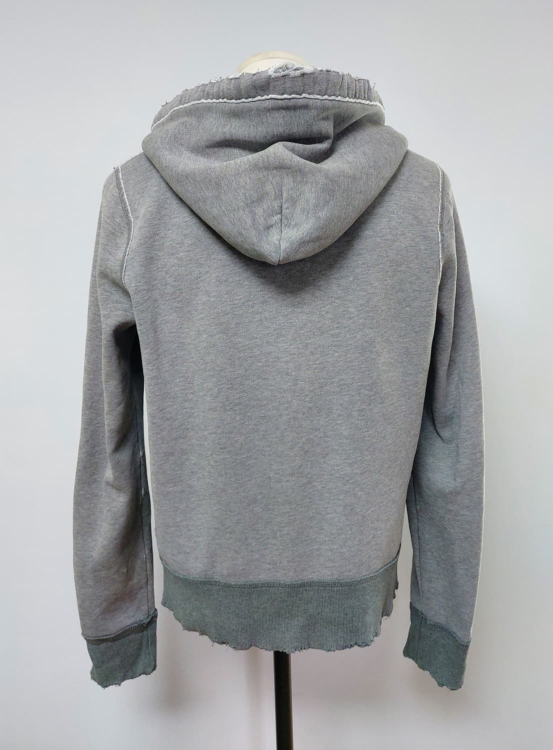 홀리스터 y2k 그레이 후드집업(L)

 상품이미지3