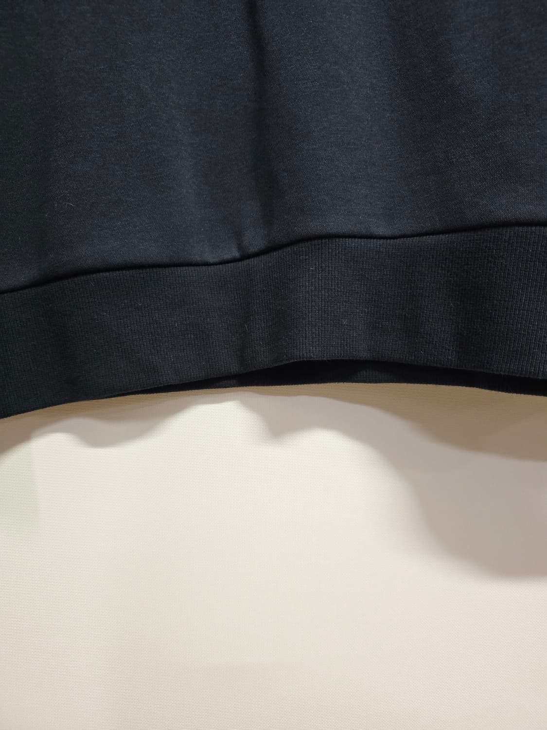 언더아머 블랙 맨투맨 기모티셔츠 상품이미지3