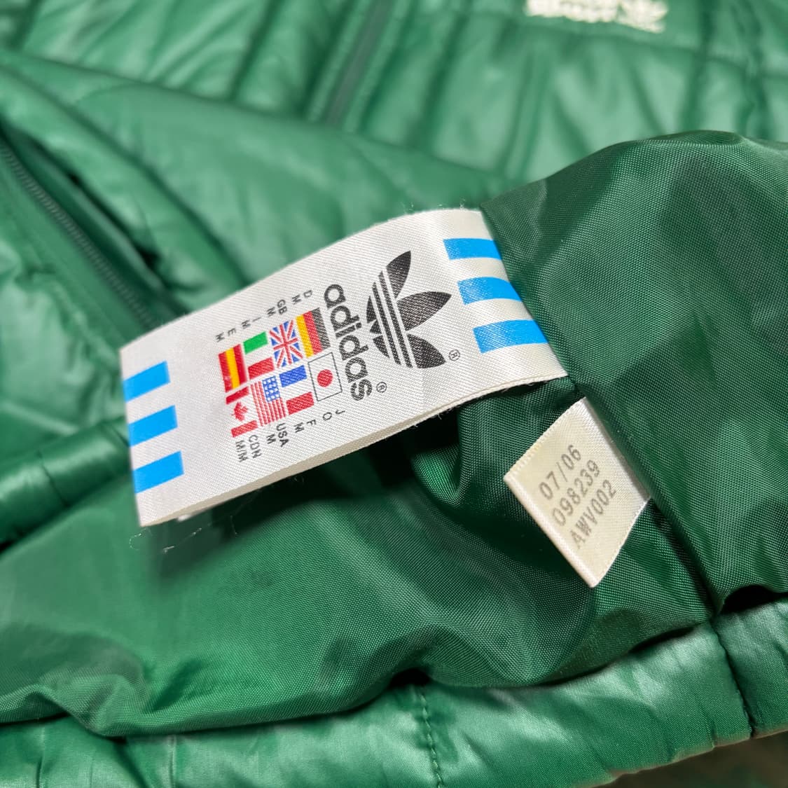 아디다스 00s 올드스쿨 퀄팅 패딩 상품이미지5