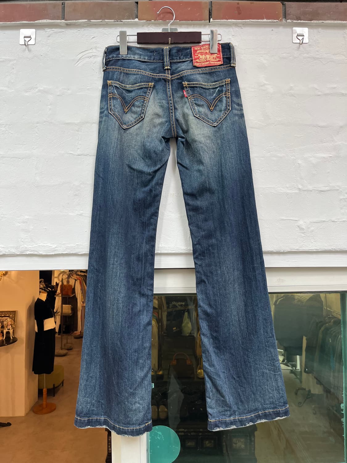 Levis Women 부츠컷 워싱 데님팬츠 W27 상품이미지5