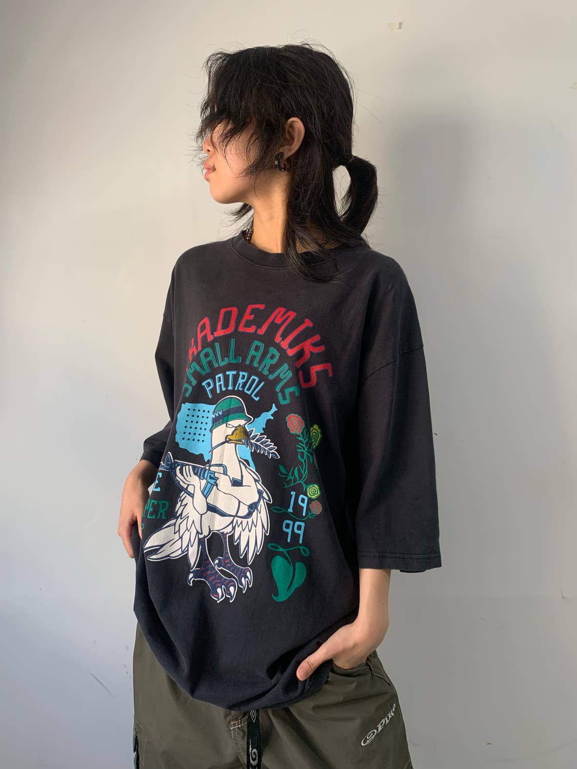 아카데믹스 올드스쿨 티셔츠 상품이미지1