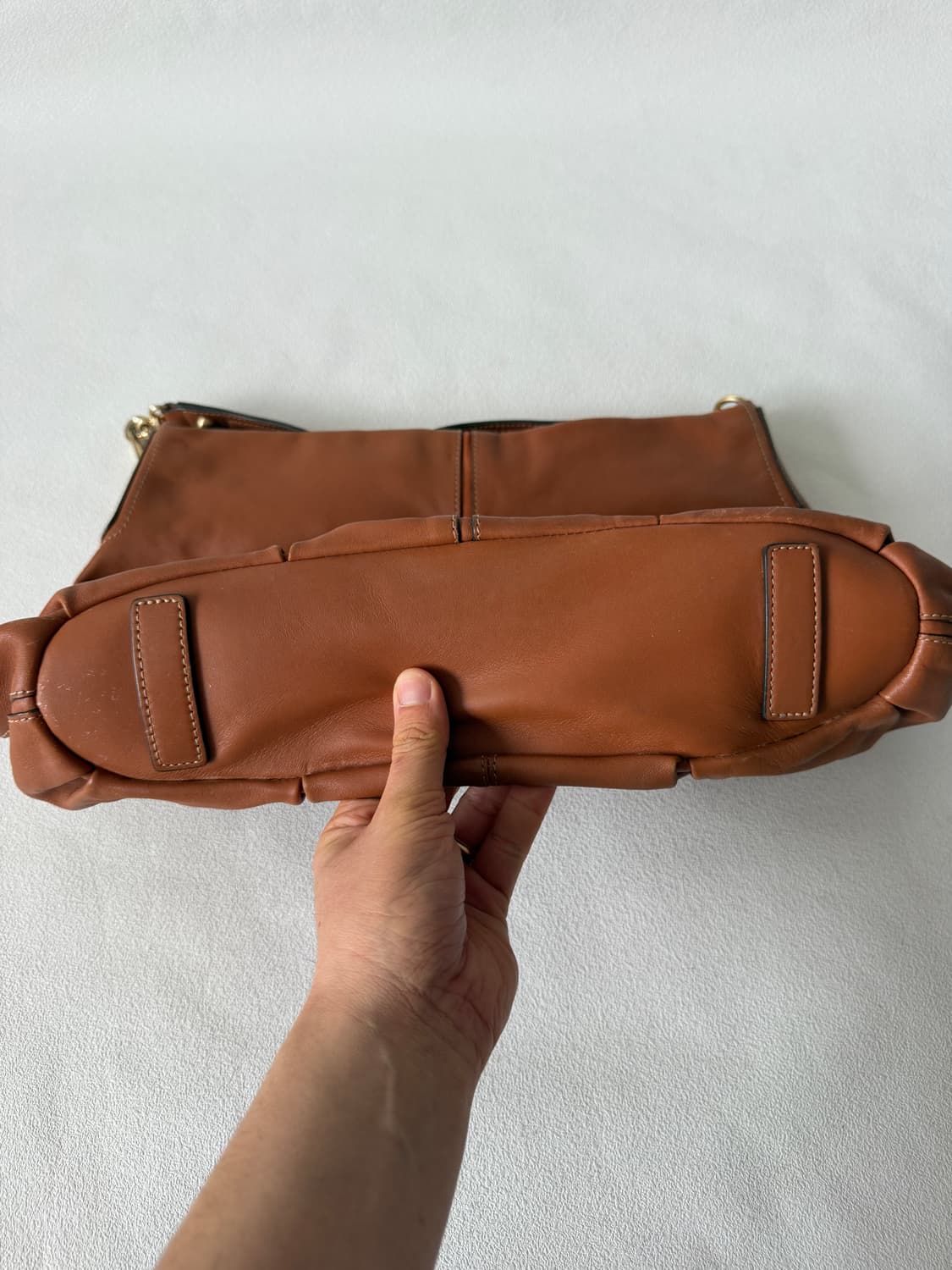 앤클라인(Anne Klein) 레더 숄더백(큰 사이즈) 상품이미지7