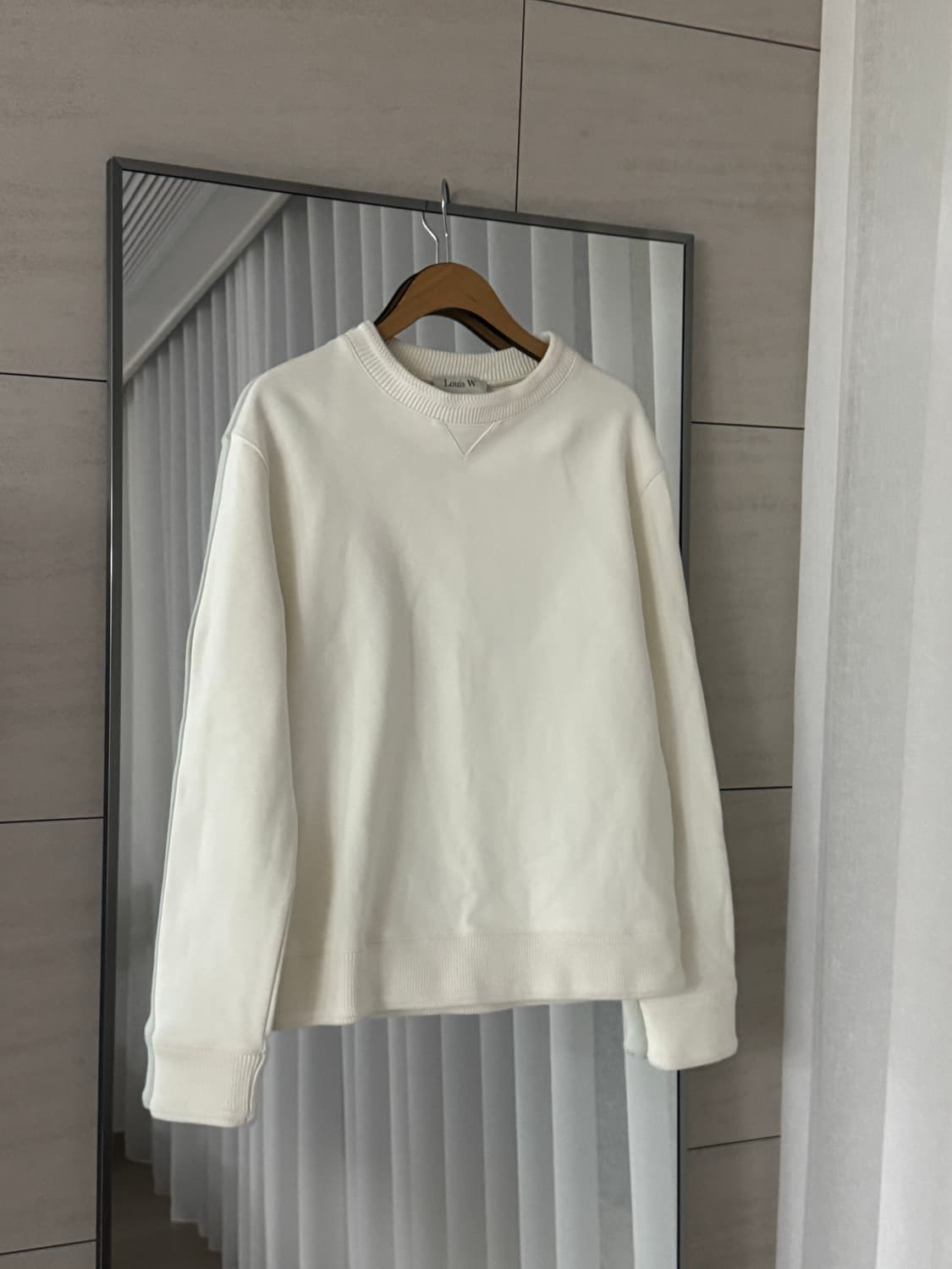 🖤 아페쎄 맨투맨 / A.P.C. x Louis W. 콜라보 스웻셔츠 상품이미지1