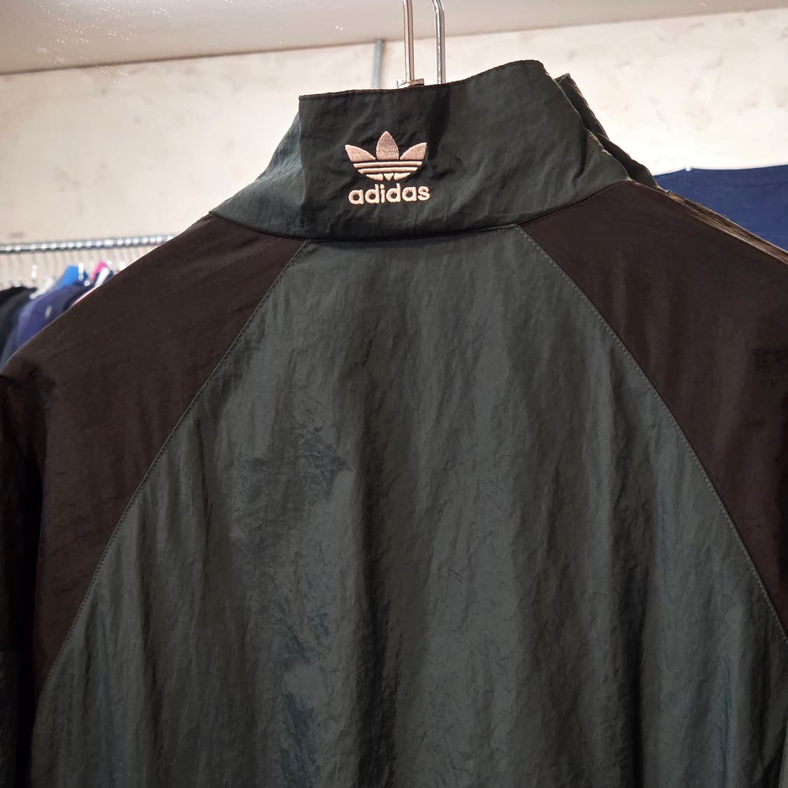 아디다스 그린 배색 바람막이 상품이미지7