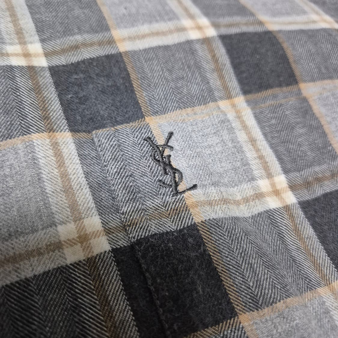 [색감 깡패🔥] 90s 입생로랑 체크무늬 셔츠 상품이미지3