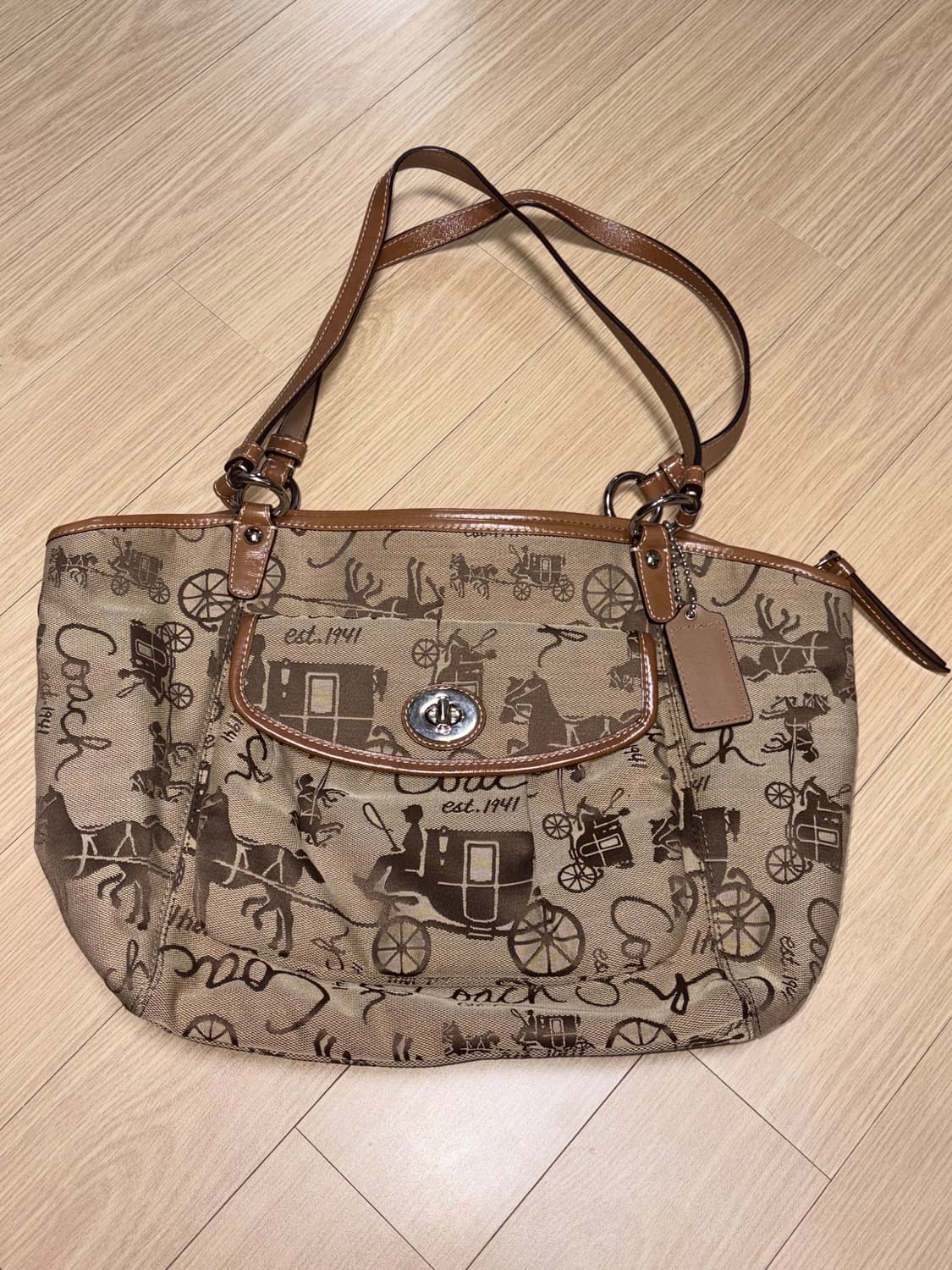 코치 coach 마차갤러리 사륜마차 숄더백 쇼퍼백 상품이미지1