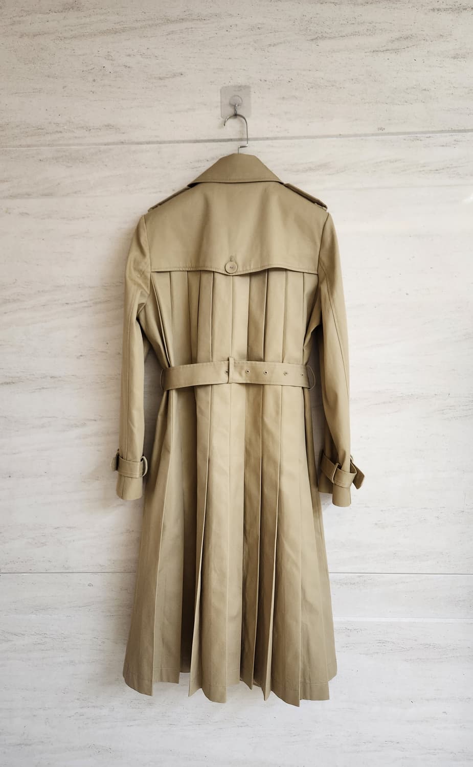 모조에스핀 백플리츠 트렌치코트 66사이즈 상품이미지2