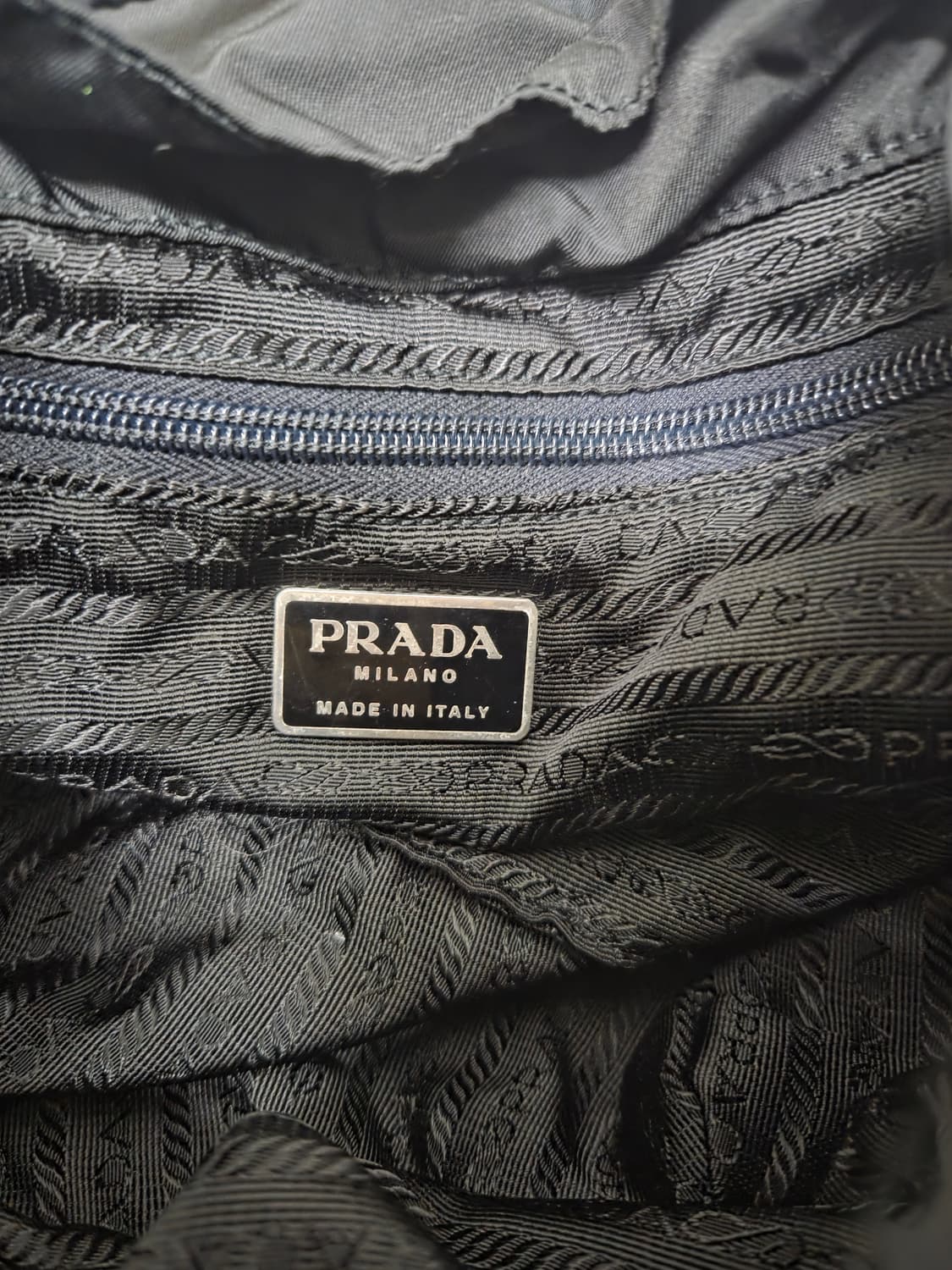 프라다 백팩 미디움 상품이미지4