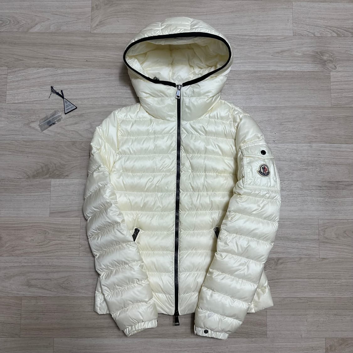 몽클레어 블레스 경량패딩 상품이미지2