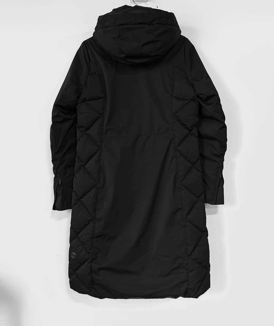 룰루레몬 사이드 퀼팅 후드 다운 점퍼 상품이미지8