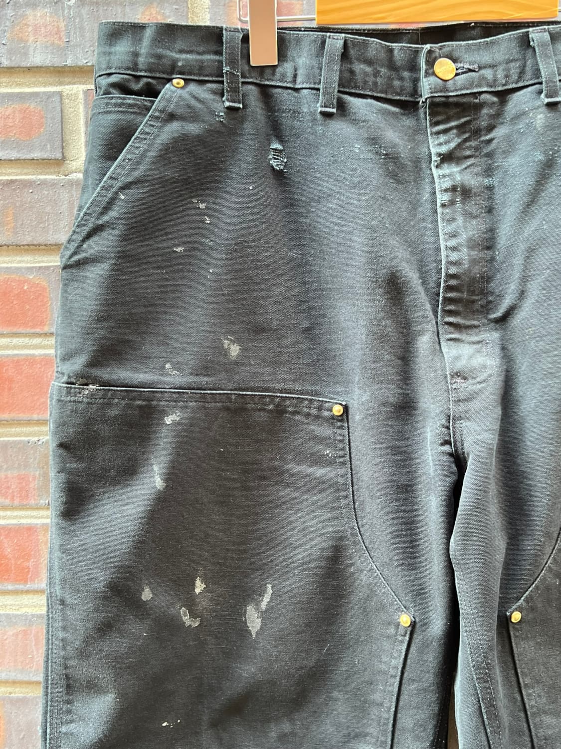 [44] 칼하트 B01 블랙 더블니 USA 블랙 페이딩 워크 팬츠 상품이미지3