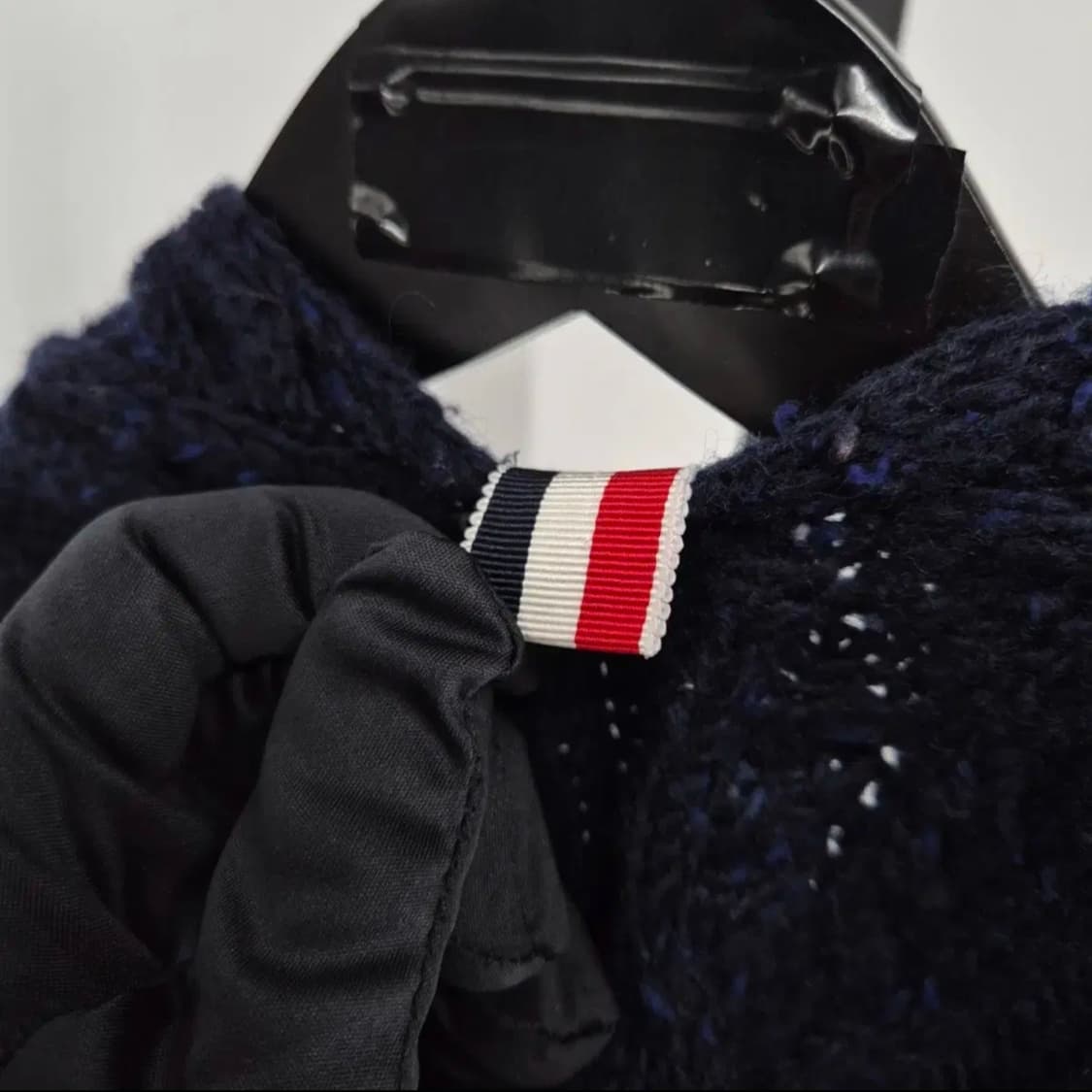 [감정완료] 톰브라운 사선완장 후디 머플러 목도리 네이비 상품이미지6