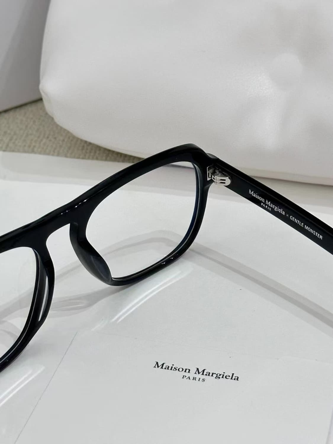 (정품)젠틀몬스터x메종마르지엘라 MM011 01 패션안경
 상품이미지4