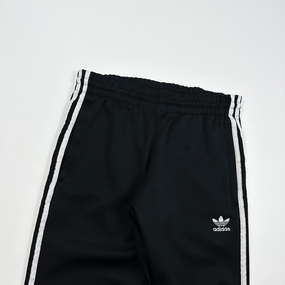 아디다스 유로파 블랙 트랙 조거팬츠 (M) 상품이미지4