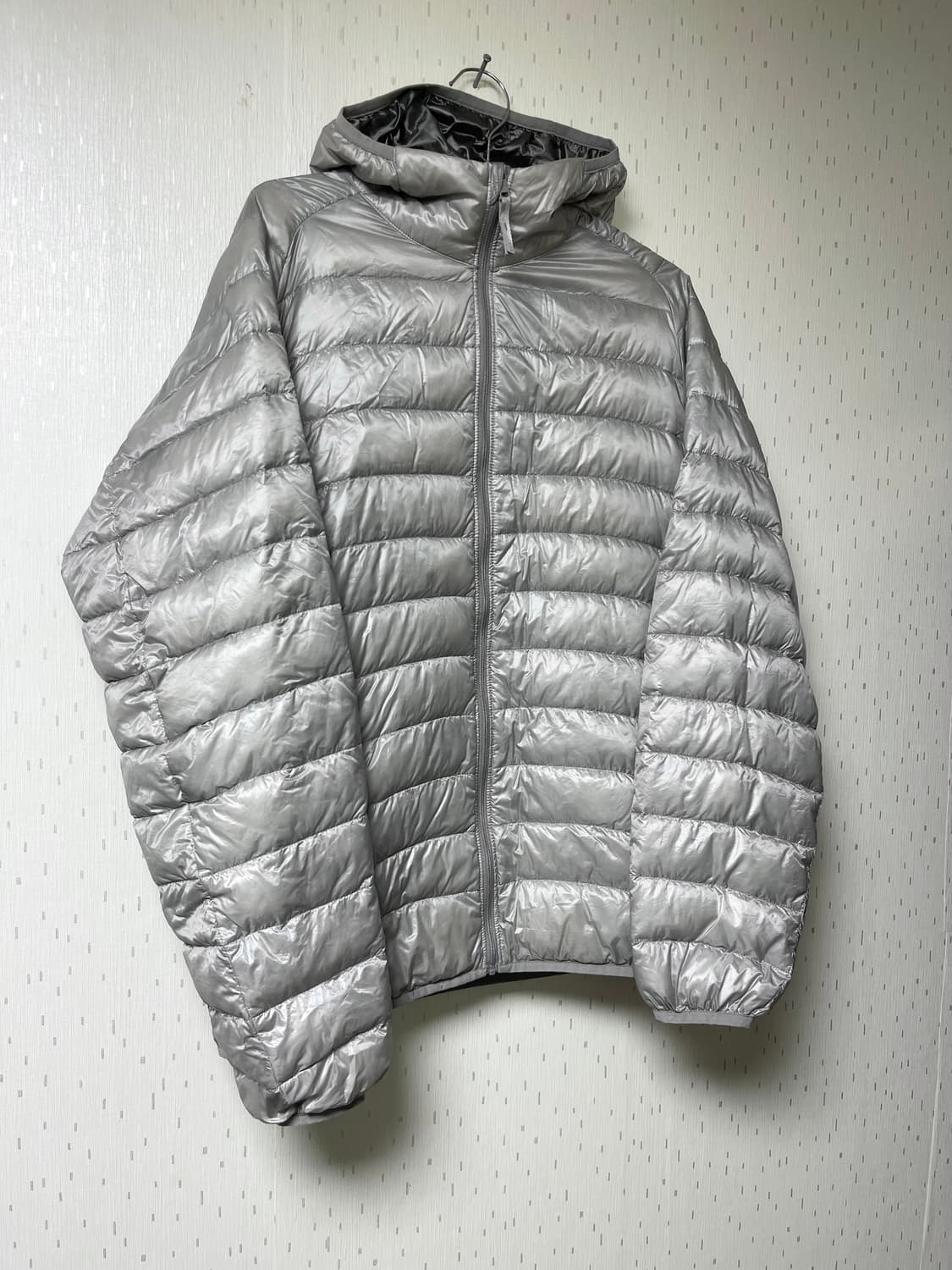 유니클로 정품 경량 다운패딩자켓 L 상품이미지2