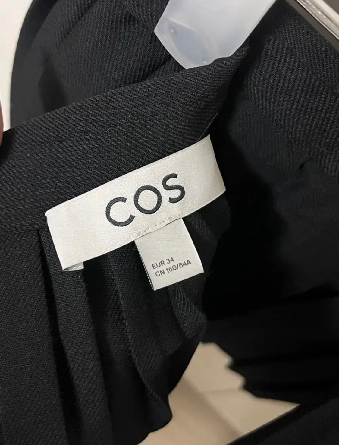 Cos 플리티드 울 블렌드 미니 스커트 블랙 34 상품이미지3