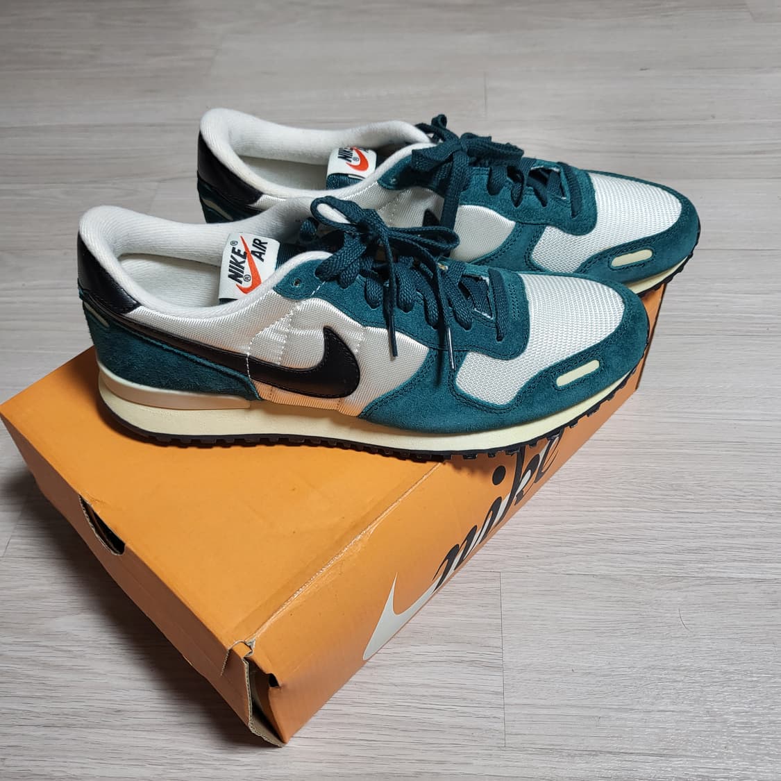 나이키 빈티지 볼텍스(270)새상품 상품이미지2