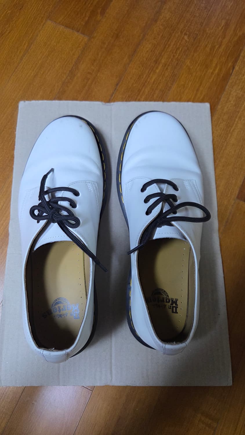 닥터마틴 1461 화이트 상품이미지2