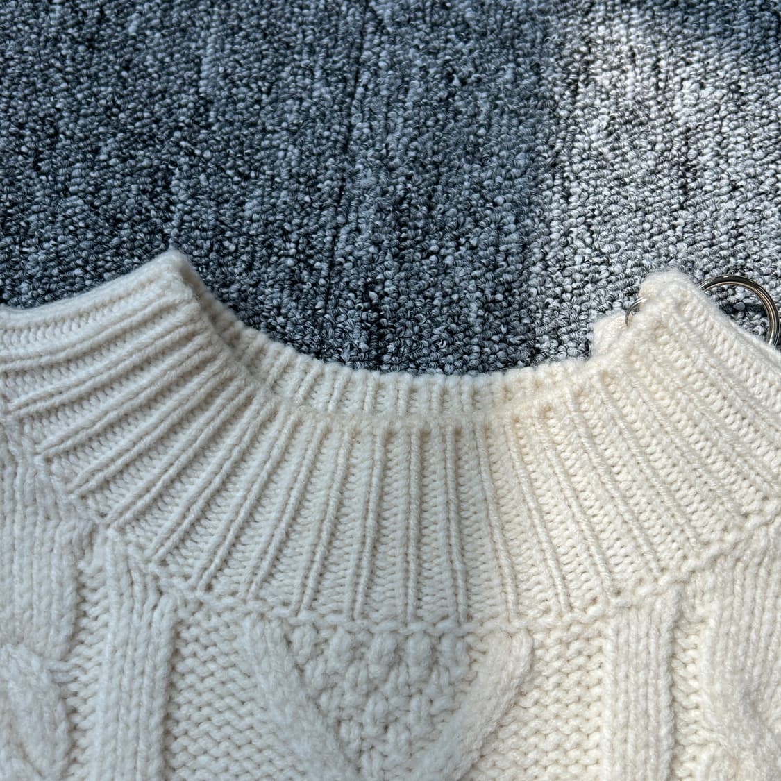 산드로 터틀넥 케이블 니트 상품이미지5