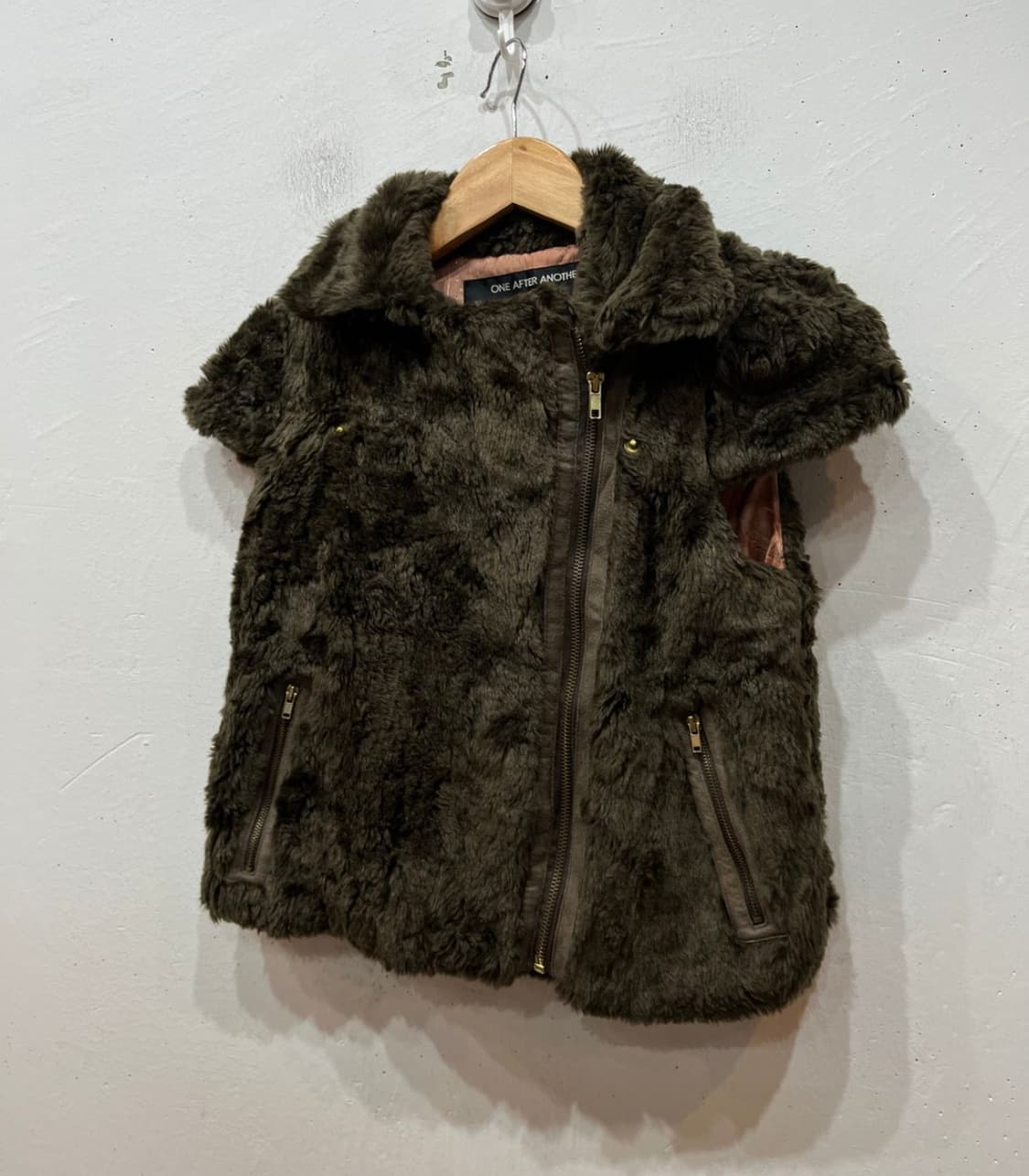 Vintage fur vest 상품이미지1