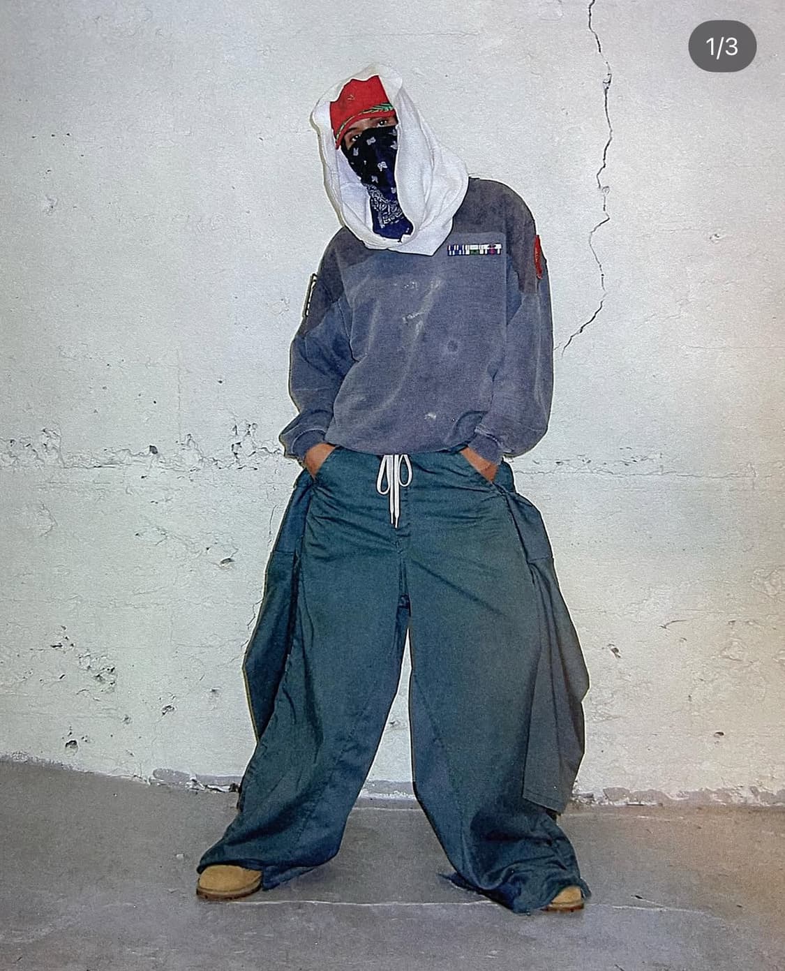 JOSHUA JAMAL  ISIGNIA CREWNECK BLACK 상품이미지1