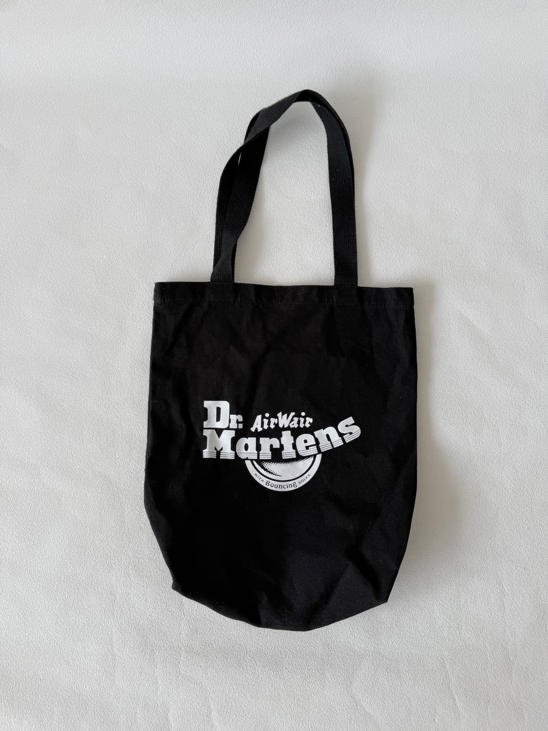 닥터마틴(Dr.Marten) 에코백(비매품) 상품이미지1
