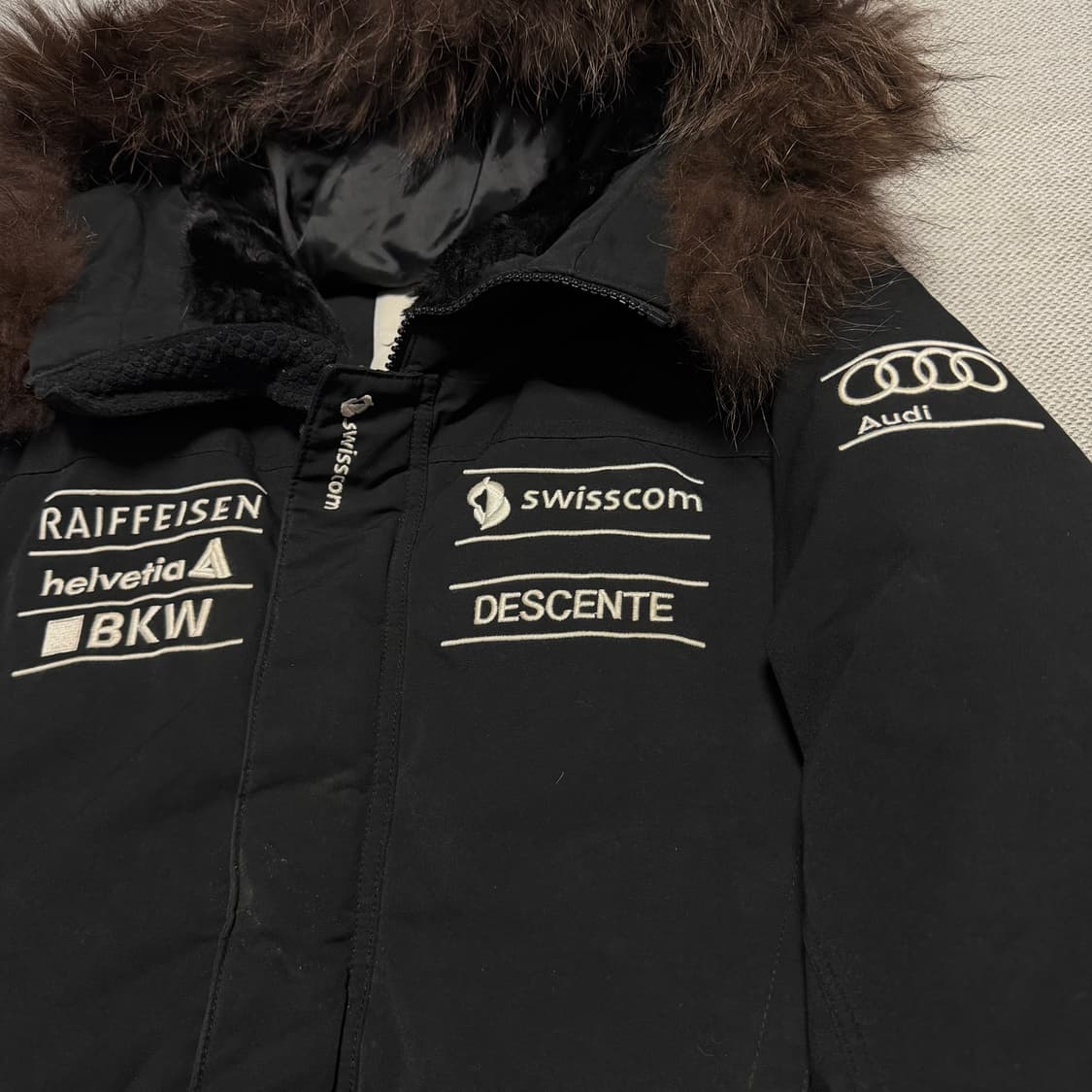 데상트 아우디 롱패딩 자켓 상품이미지3