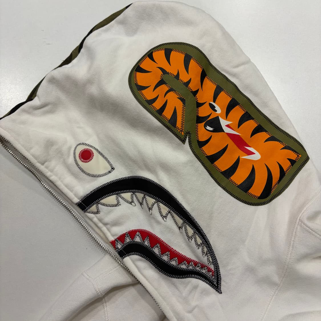 [XL] 베이프 샤크 후드 스티치 집업 카모 화이트 B776 상품이미지4