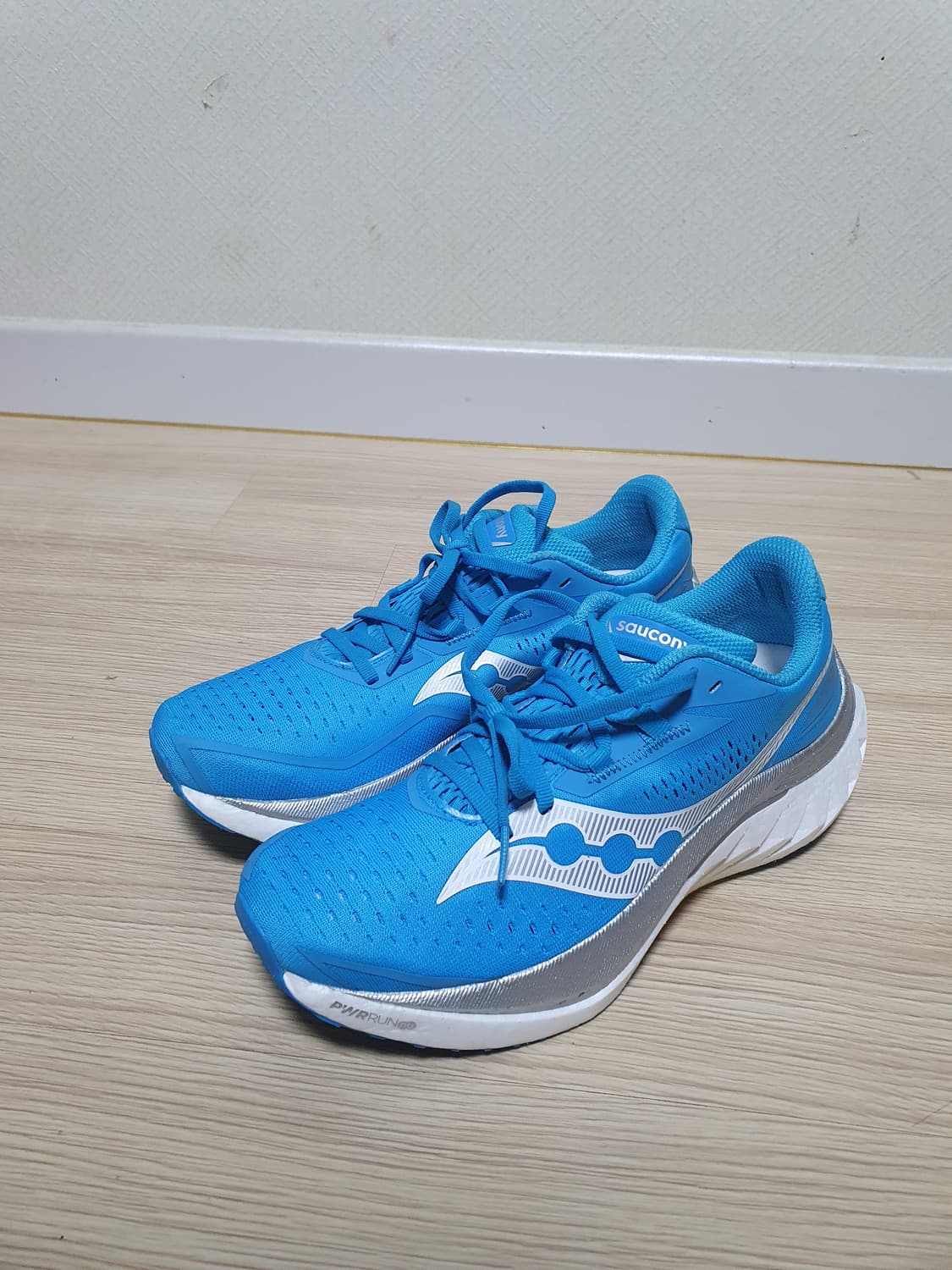 써코니 엔돌핀 스피드 4 러닝화 265 상품이미지4