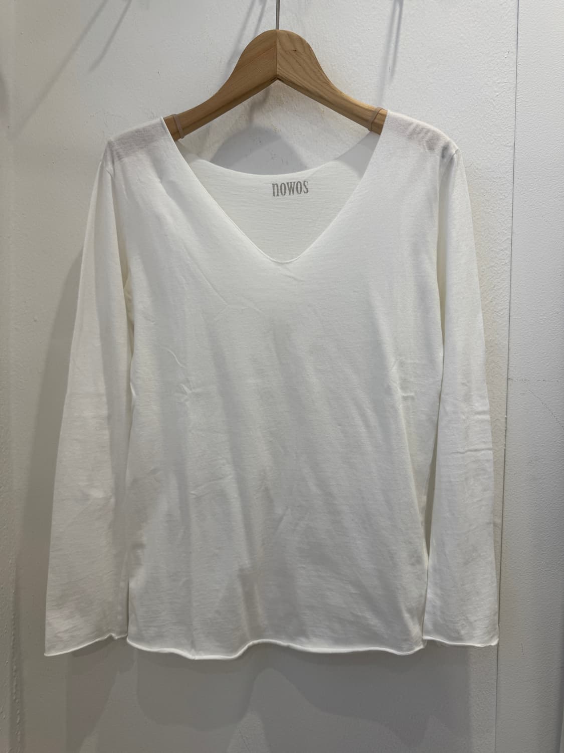 Nowos V넥 긴팔티 상품이미지1