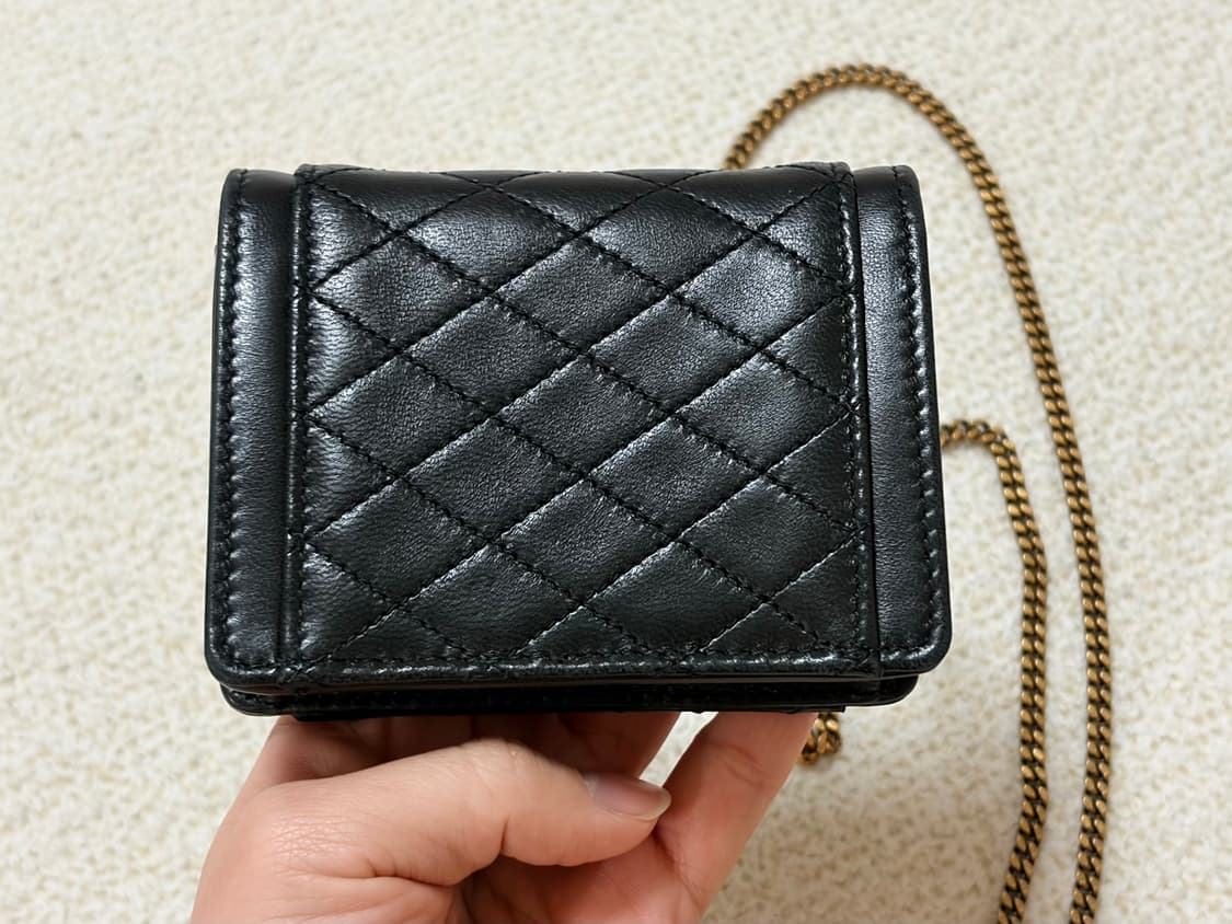 생로랑 램스킨 GABY 마이크로백 블랙 상품이미지3