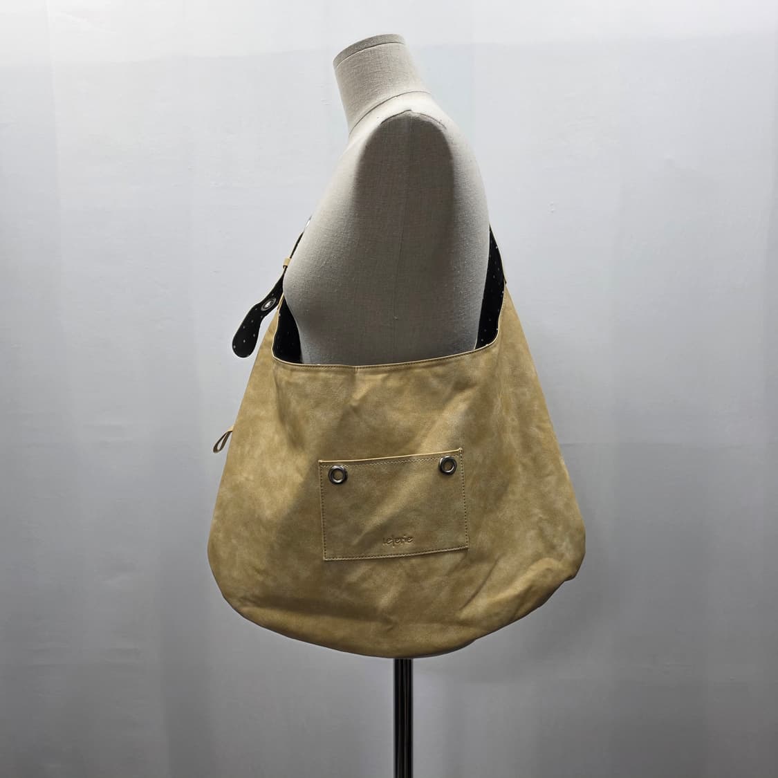 1847 레터리 버클 리버시블 숄더백 상품이미지1