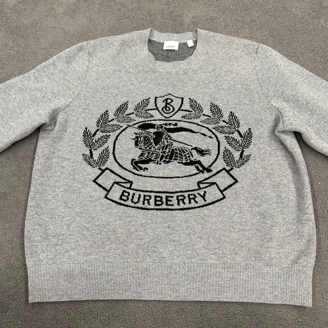 [정품/M] 버버리 EKD 울자카드 오버사이즈 스웨 터다크 썬더 c1 상품이미지3