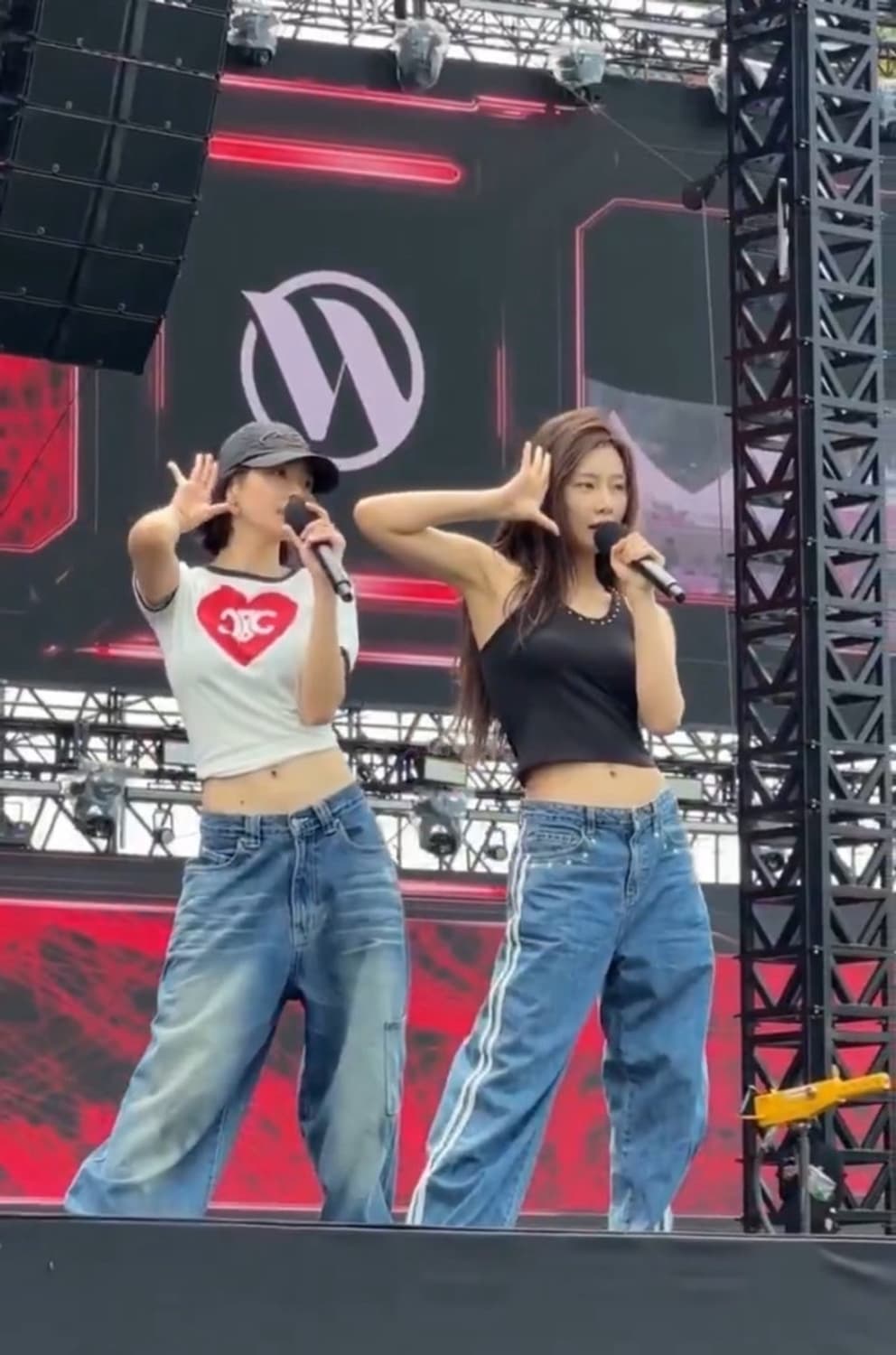 새제품) 글로니 indio 루즈 핏 데님 진 S 이시안착용 상품이미지5