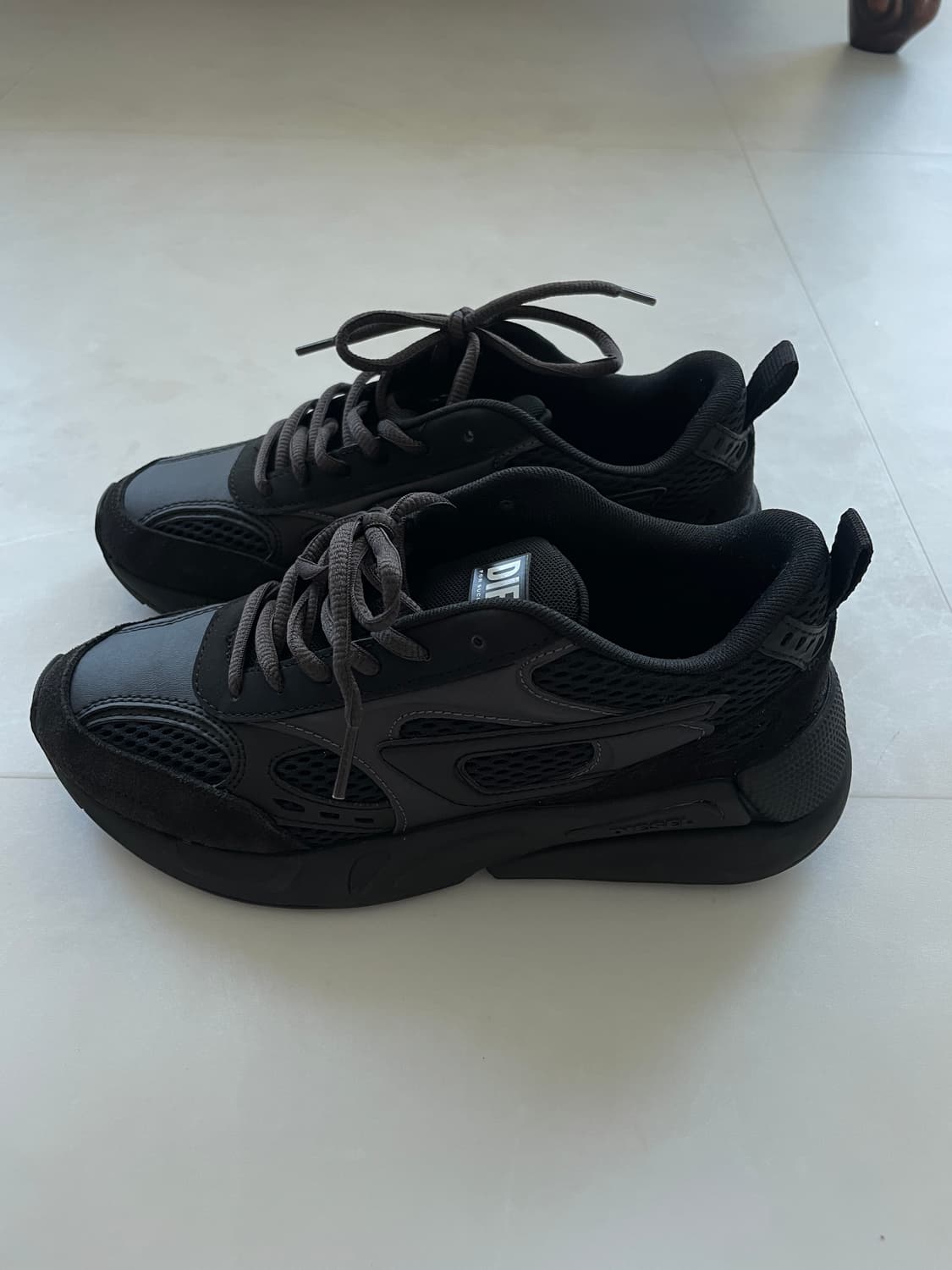 diesel 여성 운동화 새것 상품이미지2