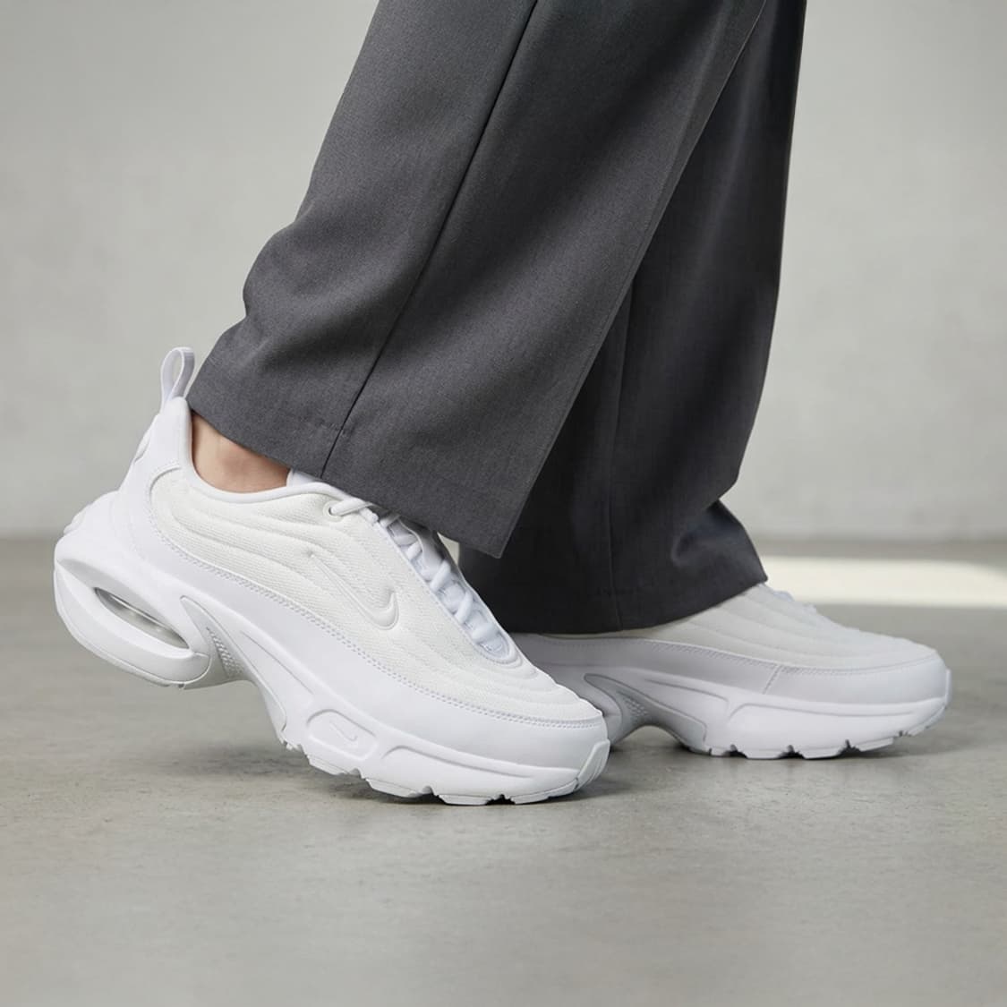 나이키 에어맥스 포털 화이트 퓨어 플래티넘 상품이미지3