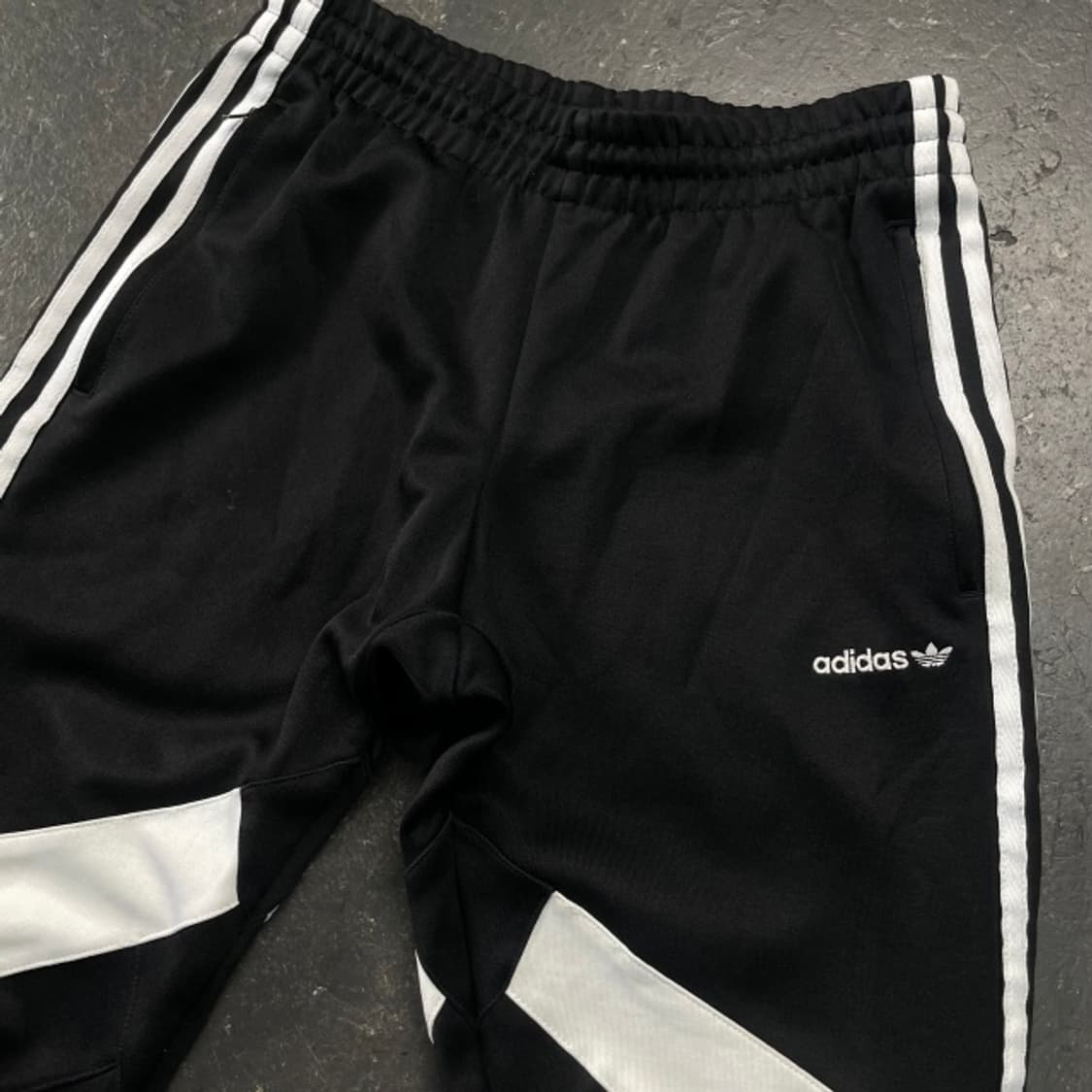 100 아디다스 팔메스톤 트레이닝 팬츠 상품이미지2
