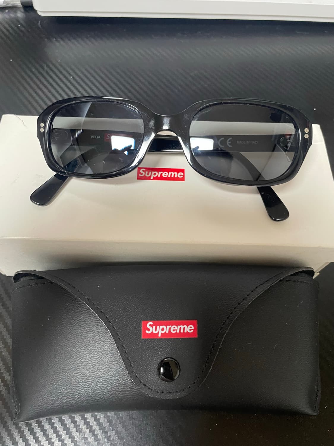 Supreme VEGA 선글라스 상품이미지1